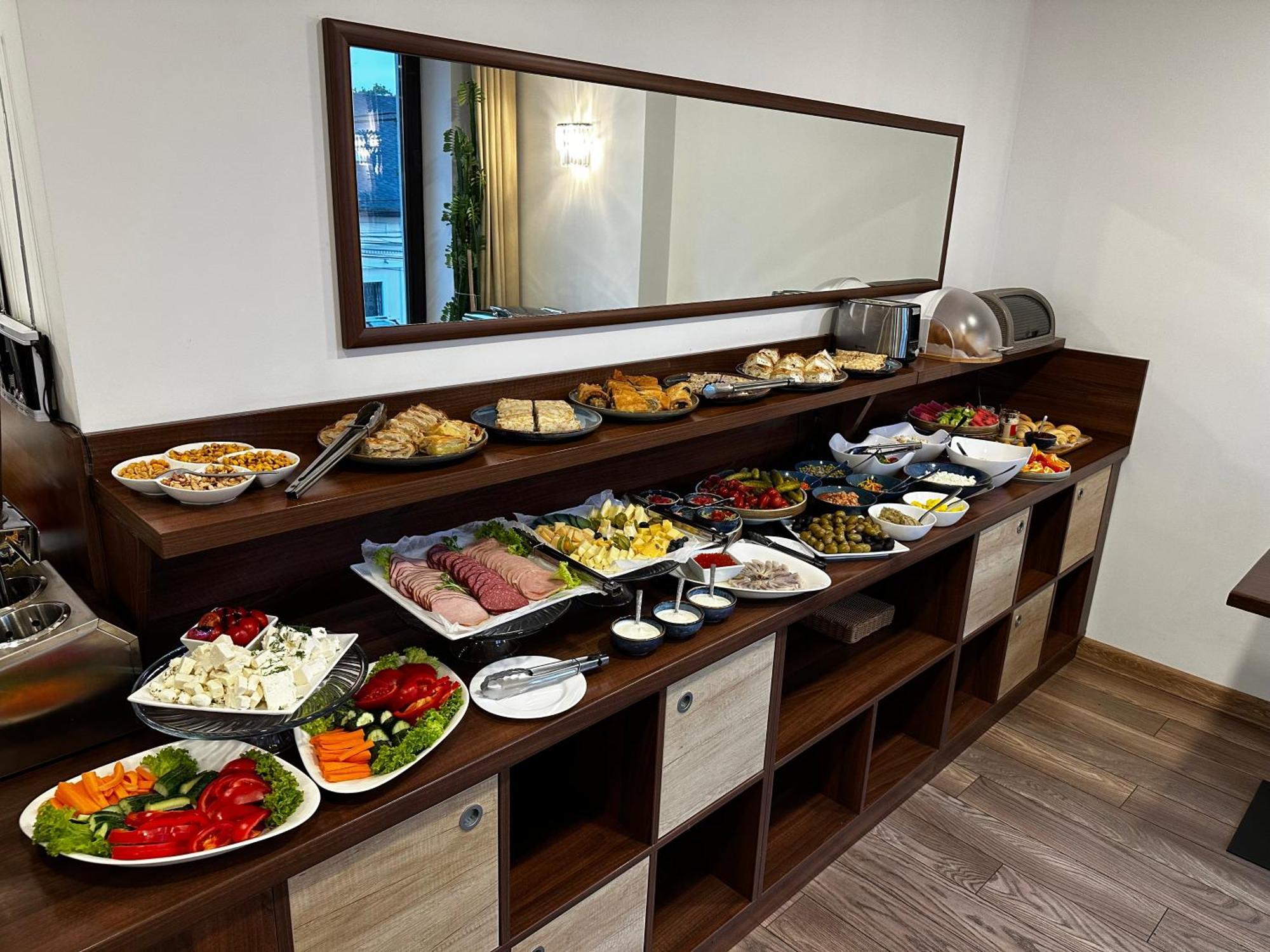 Bernardazzi Grand Hotel Кишинів Екстер'єр фото